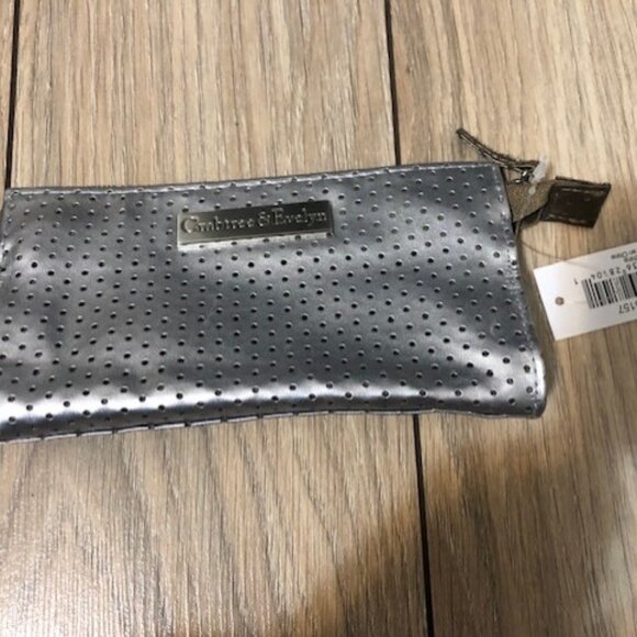 NEW Lancome and Crabtree & Evelyn Pouches - Picture 9 of 16